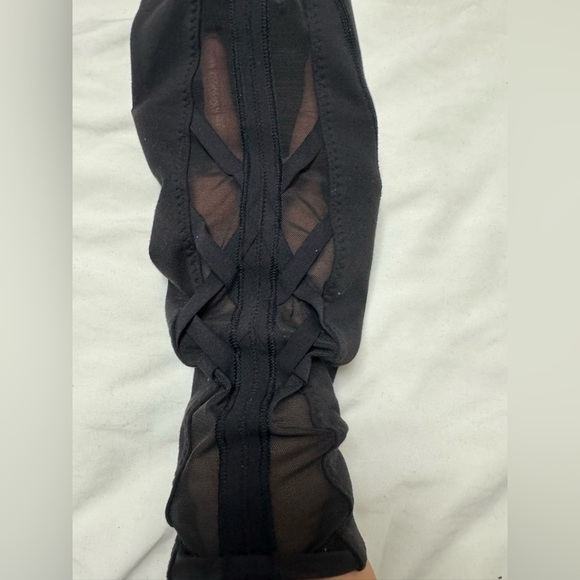 Lululemon Essential Rhythm Pant - Picture 9 of 11